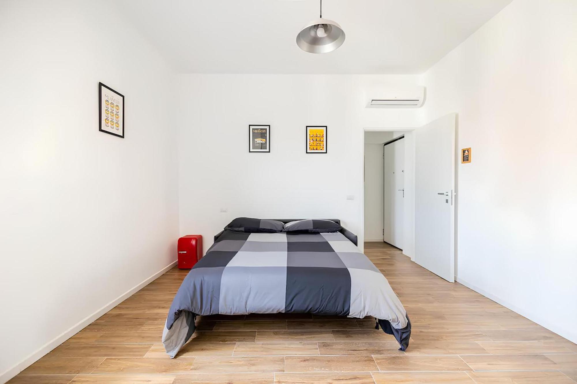 Santa Giulia Suite - 15 Minutes From City Centre Милано Екстериор снимка